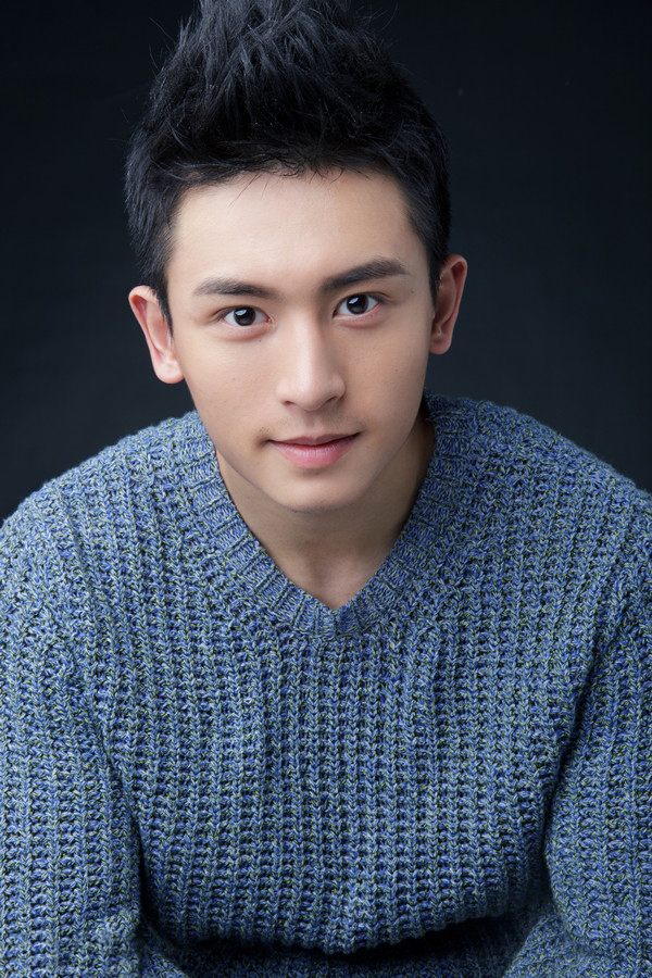 美妞会 帅哥图片 帅哥明星 90后男星张哲瀚阳光帅气高清写真查看