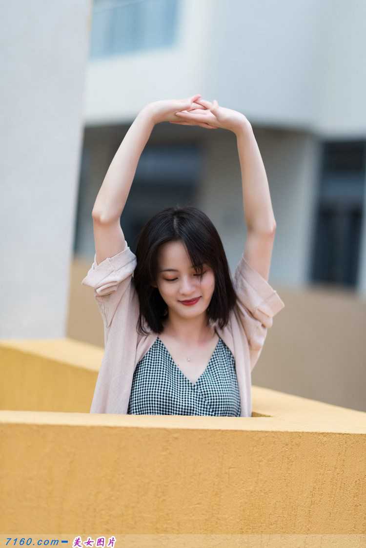 推女神性感教师美女夏妍Alin美艳迷人写真