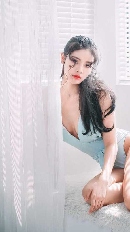 魅妍社90后性感美女赵梦洁私房酥胸诱惑写真