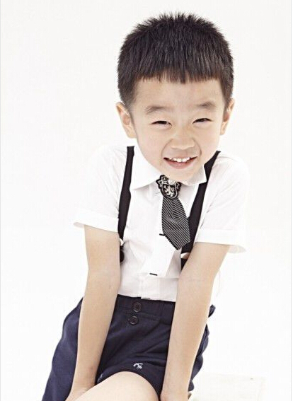 ϸ��2015��00����˧���ȵ�С˧��