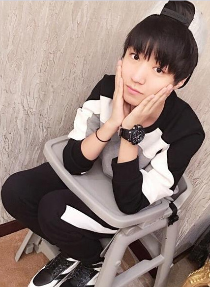 ϸ��2015��00����˧���ȵ�С˧��