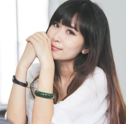 ����¹������Ů��ϵ�����ͬѧκǧ��