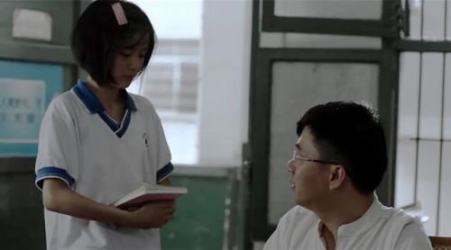 《明月的暑期日记》观后:别用日记粉饰孤独