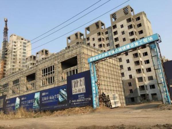 曲婉婷张明杰母亲涉嫌“滥用职权”被逮捕