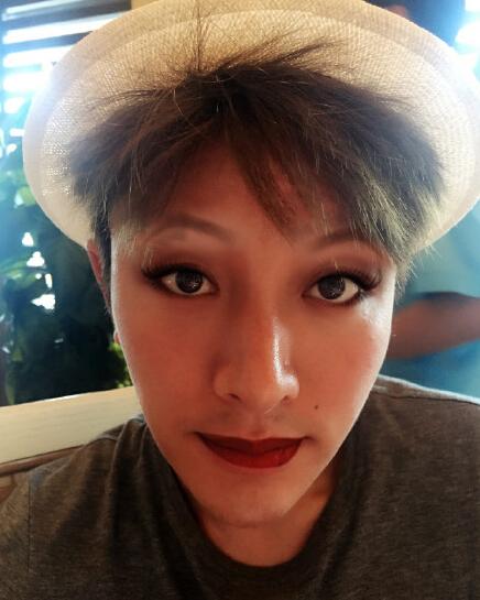 贾乃亮晒妻女慵懒睡姿 遭李小璐报复