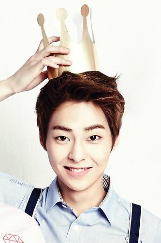 EXO��ԱXIUMIN����ս����Ļ�����ݡ����ȴ
