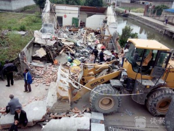 男子铲平岳父家 差点致12人丧命