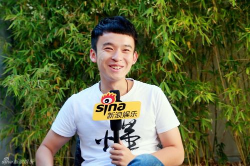 ���ӽ������ֳ��а����Ű��εĳ嶯