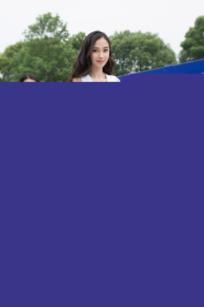 angelababy��������� ��ɫ��β���ȹ������