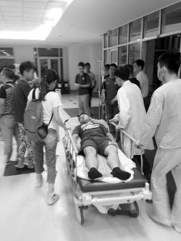 ˴��������������İ�����Ա������ͻ ������������