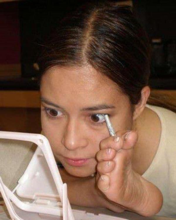 �����ޱ�Ů���ýſ��ɻ�