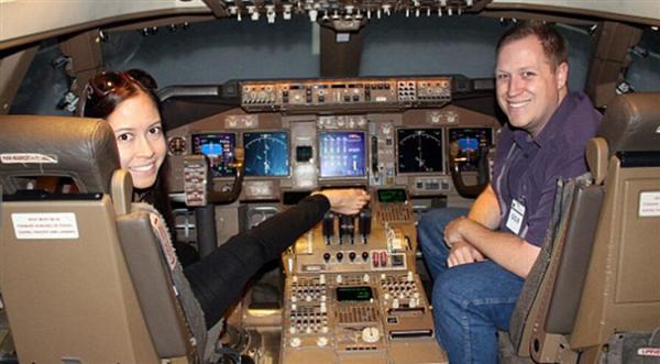 �����ޱ�Ů���ýſ��ɻ�