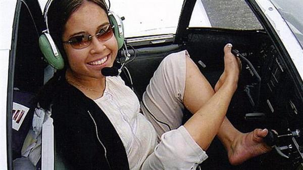 �����ޱ�Ů���ýſ��ɻ�