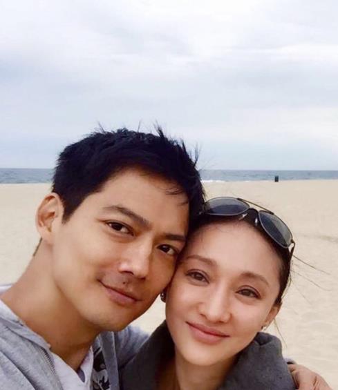 周迅领衔百余演艺名人响应“微笑接力” 关注自闭症