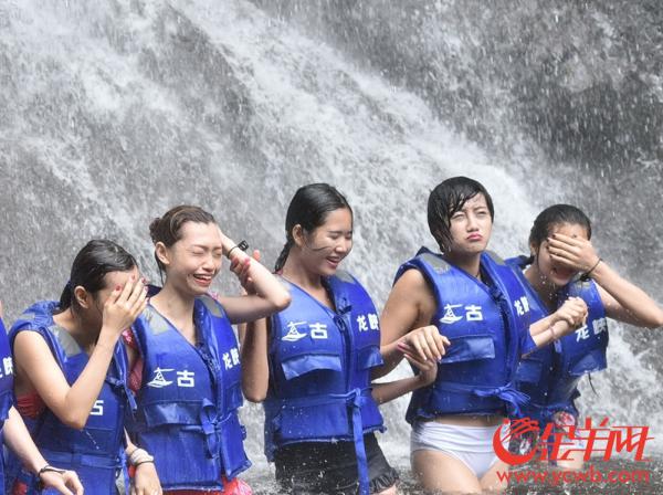 ������Ů�ӻ�Ư�� ���ο����˹�����