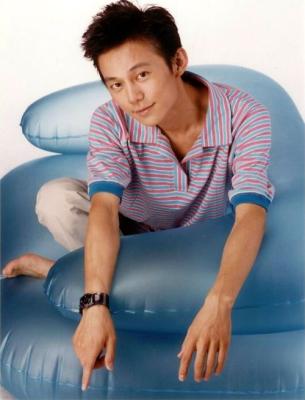 曝何炅与娇妻王菁十余年隐秘情史