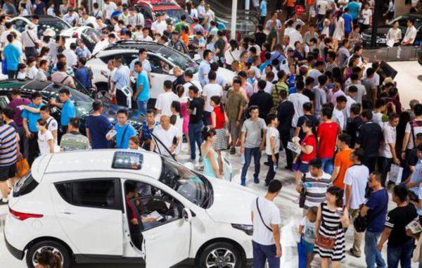 Ů��ð�䳵ģվ̨ ��ֵ̫�ͱ��²�