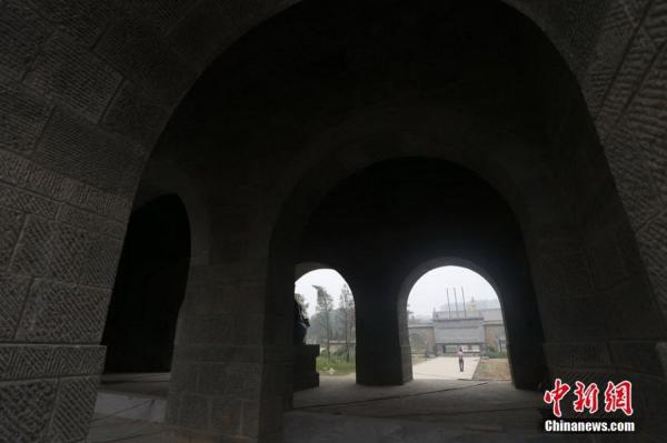 ���ذ�Χǧ����� ��ɽ��ˮ�ı����ѳɹ�ȥ