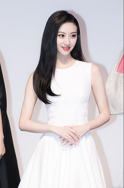 �ߺ�̺���������Ů�ǣ�������������ԲԲ���ݾ���