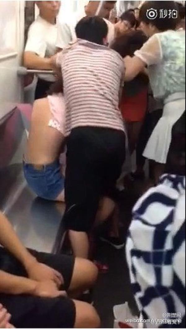 �人����Ů�����Բ�ѷ ����Ů�ӡ�������������˺�´�ս