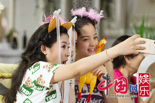 《偶像来了》TFBoys探班 十女神与三少疯狂K歌