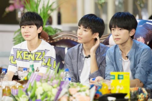 ����Ů����ۣ�TFBoys��ҹ̽�ࡶż��