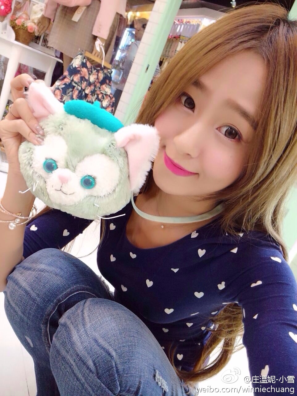 �崿Ů��WinnieСѩ������д��ϼ�