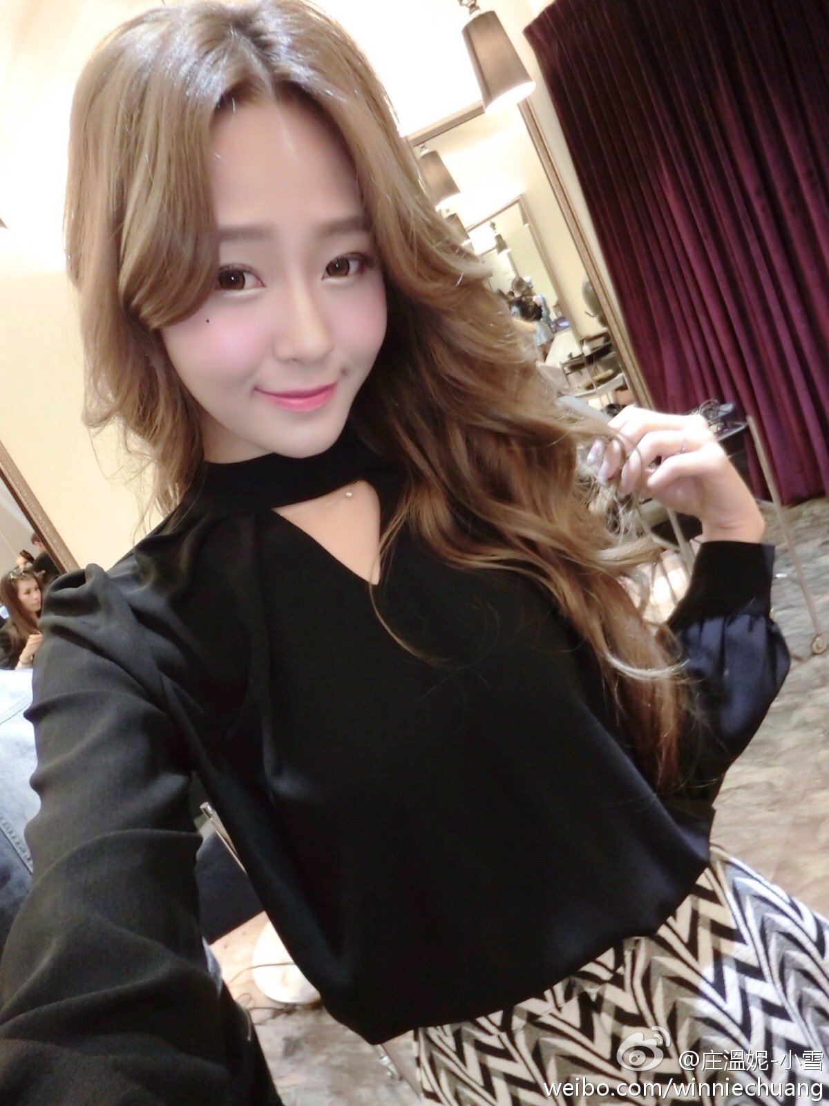 �崿Ů��WinnieСѩ������д��ϼ�