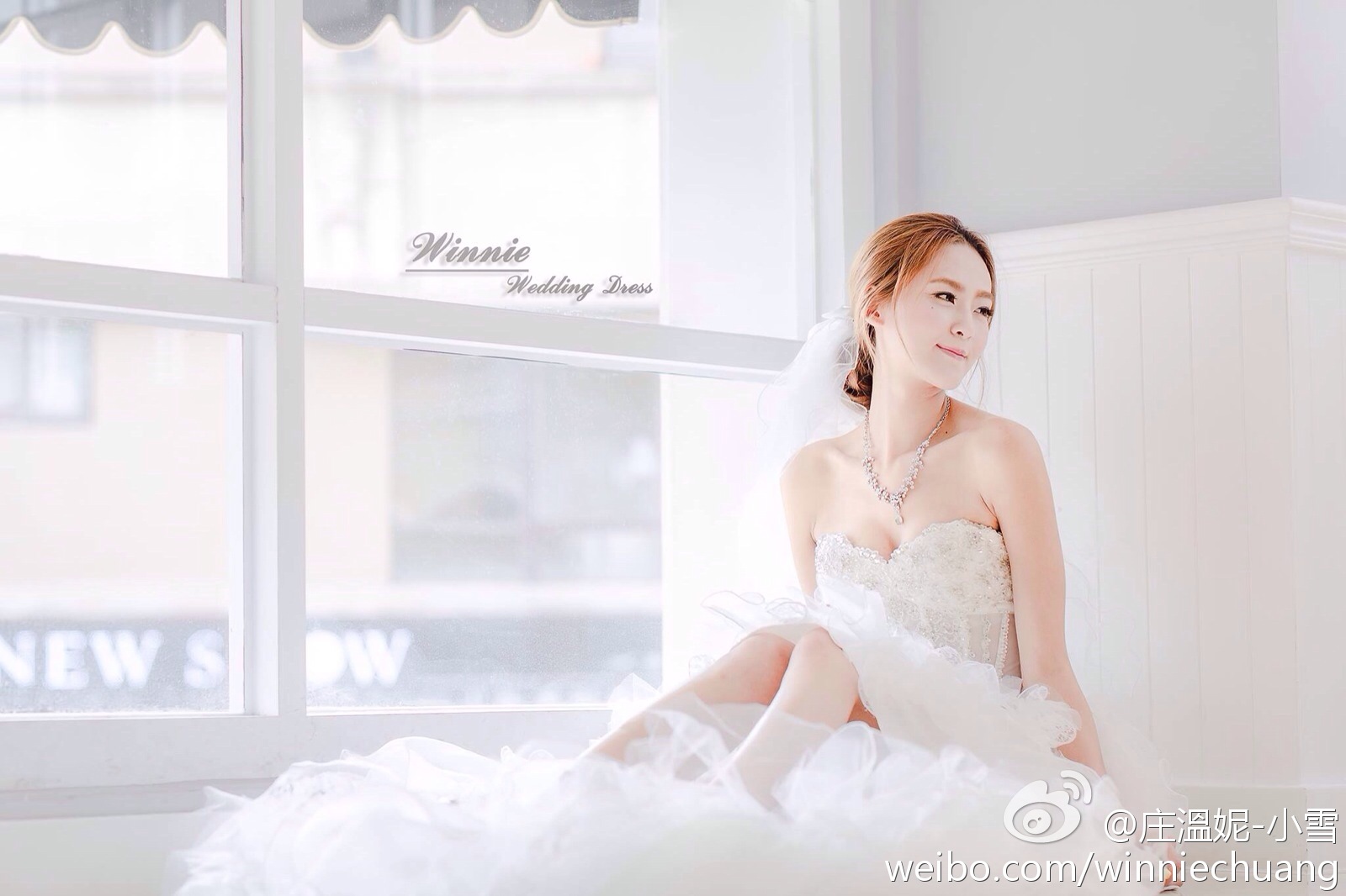 �崿Ů��WinnieСѩ������д��ϼ�