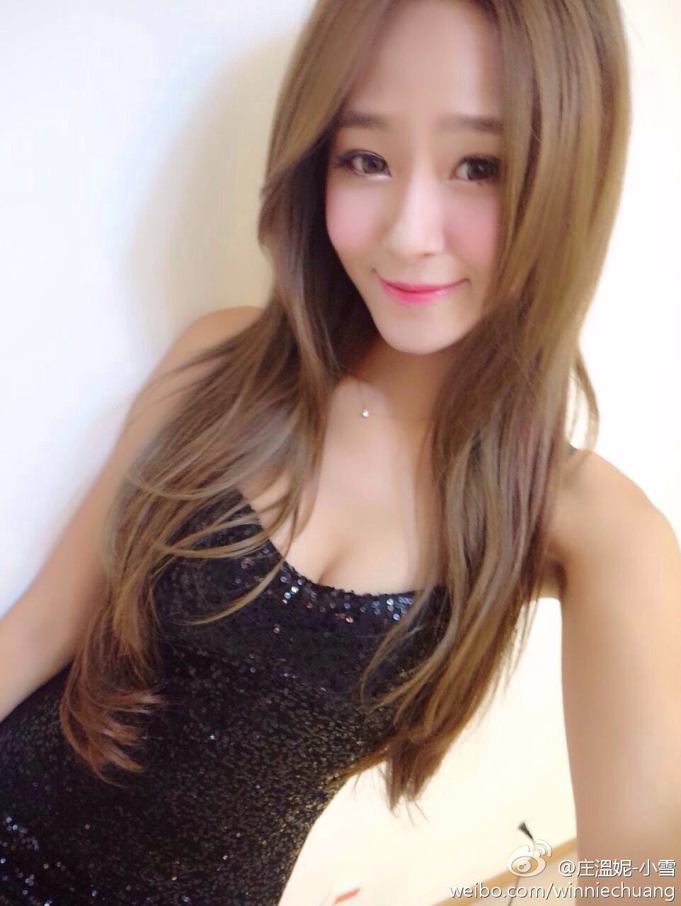 �崿Ů��WinnieСѩ������д��ϼ�