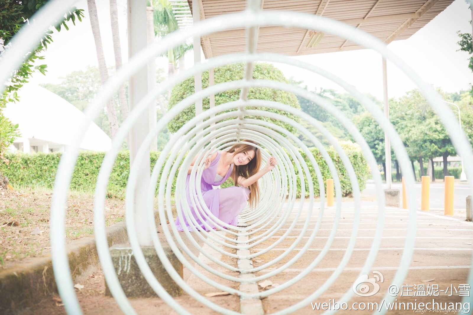 �崿Ů��WinnieСѩ������д��ϼ�