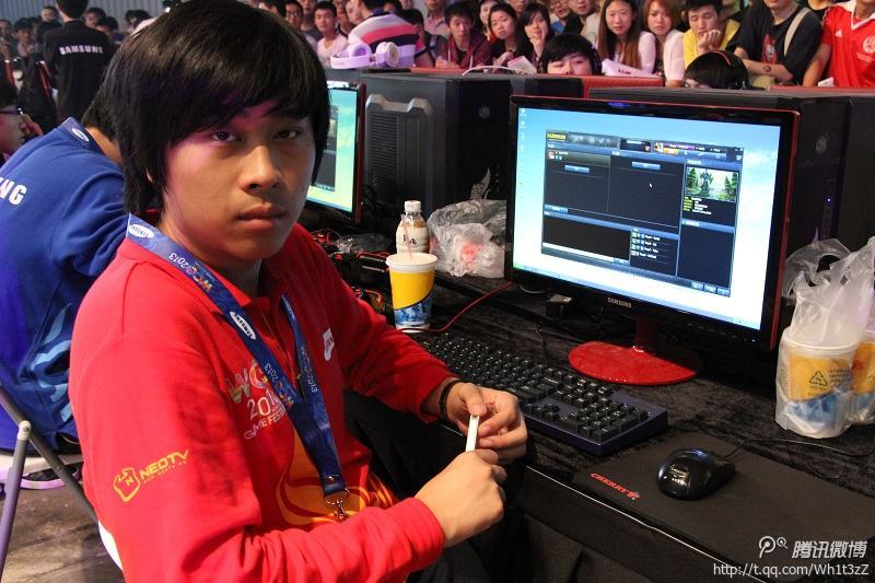 ����white¬��ΰ�ǲ��Ǹ����� ����whiteŮ���մ��ع�