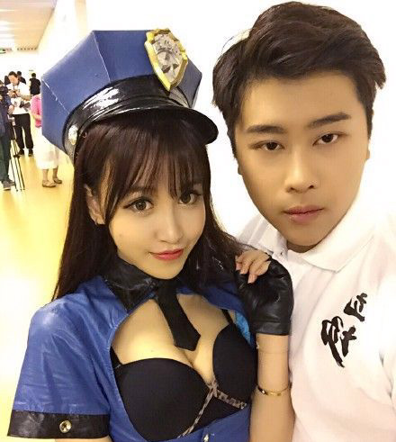 ����white¬��ΰ�ǲ��Ǹ����� ����whiteŮ���մ��ع�