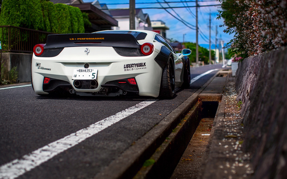 ɫFerrariֽܳͼƬ