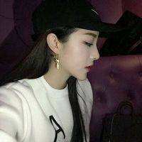 һȴ˵΢ͷŮ
