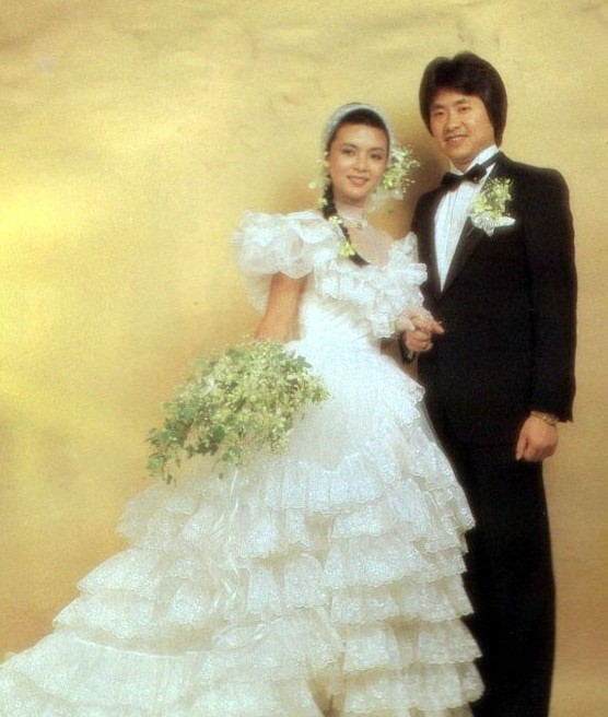 ��С��Ů���������Ϲ���˭ ������������ɾ���߶Ȼ����ع�