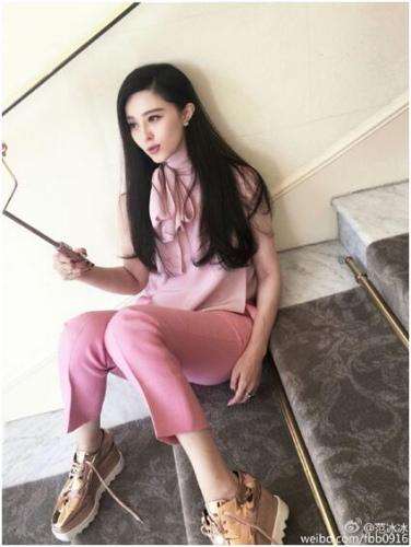 ��������������12���뱻��˿�С���С�ݡ�