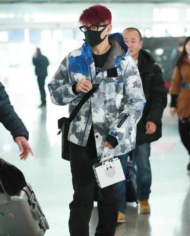 ����¡�������� һͷ�Ϸ�ɱ���ص�������ʫʫ֪����