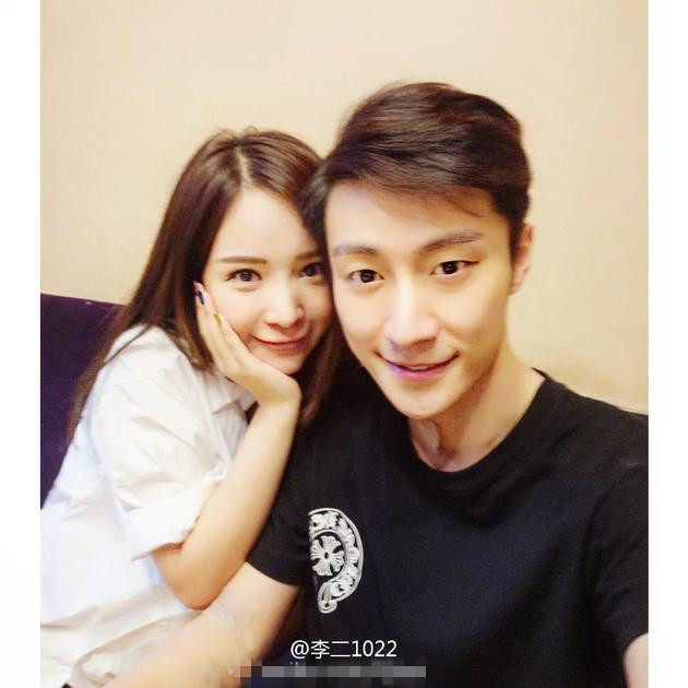 ��������ǰŮ���ٷ�Kimi���� ��˿�������