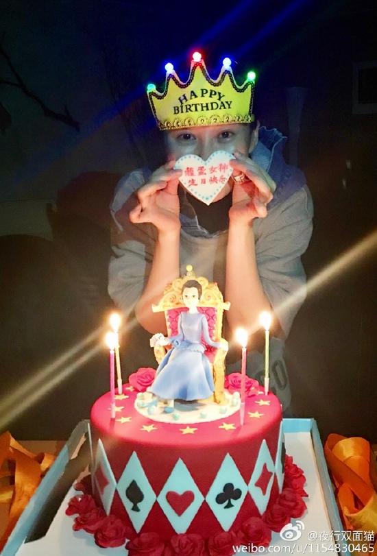 �������������� ���ճ�����18����Ů