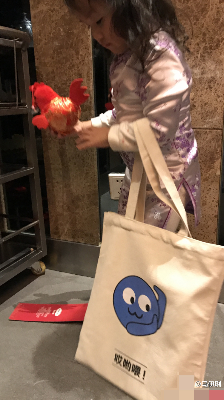 �����P΢��ɹ3��СŮ������ С�������ɿɰ�