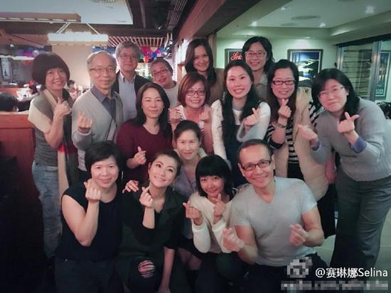 selina��ҹ�п��չ˹��Լ��Ĺ���