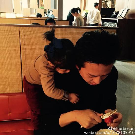 �˳�38������ Ů���ǰְ������а�