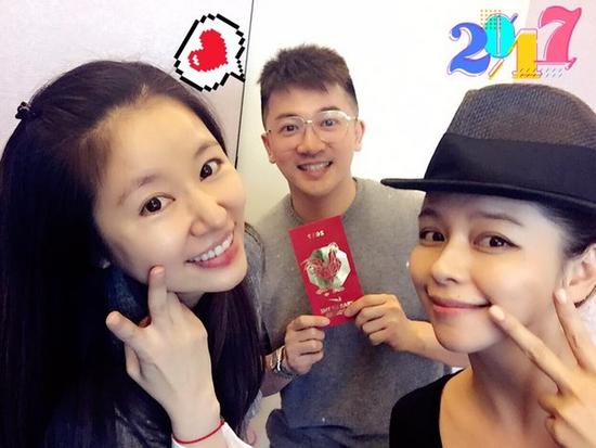 ���������պ�Ӱ������ ����1������ɫ����