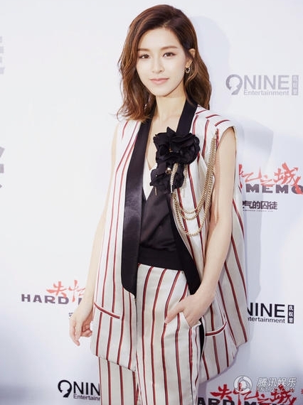��ӽɺ˧�����෢���� �����뺫��������Ů����