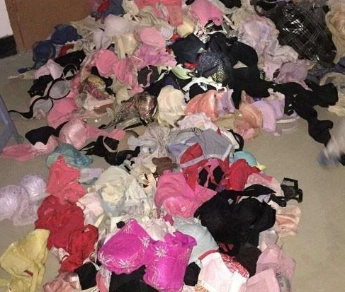 ���ţ�����͵2000��Ů�����²����컨���ϣ��컨����ѹ��