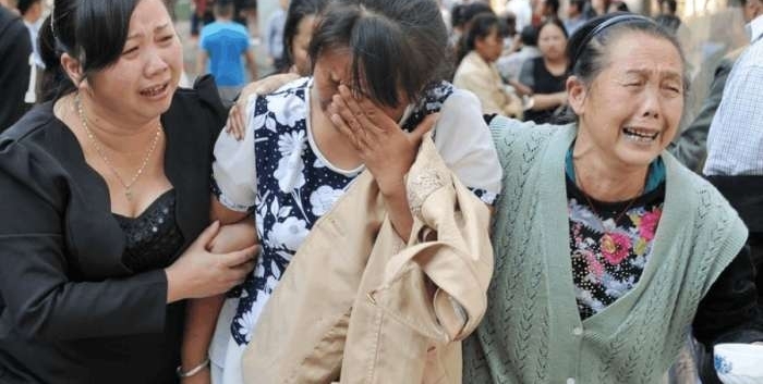 ��Щ���˷��ӹ���������״, ��������ĸ�׵�ʱ���̲�ס����