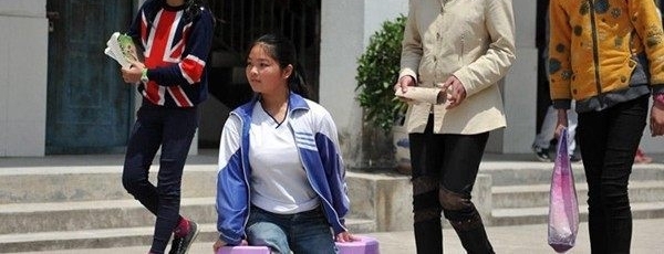 �򳵻�ʧȥ˫�ȵ������ð���߳��˱���������