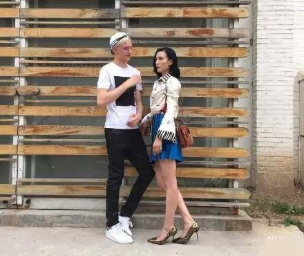 �������й����������Ĺ����׷��Ϊ����Ů����