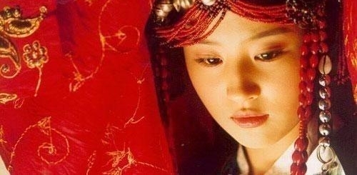 �����µ�Ů��˭��ޣ���ʫʫ���ģ���һ��³�������
